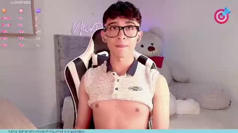 Snapshot of nico_prince chatting on July 15, 2026, 11:32 pm nico online show from July 15, 2026, 11:32 pm