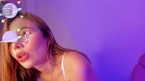 Nicol Gw online show from October 25, 2025, 4:42 am