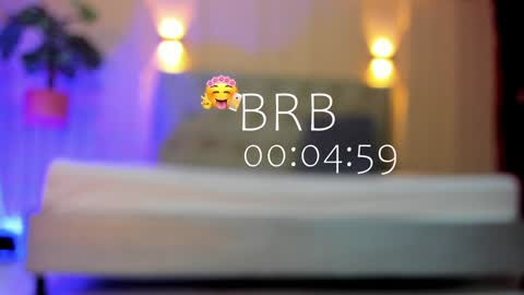 Your baby Nicol  online show from January 9, 2025, 4:06 pm