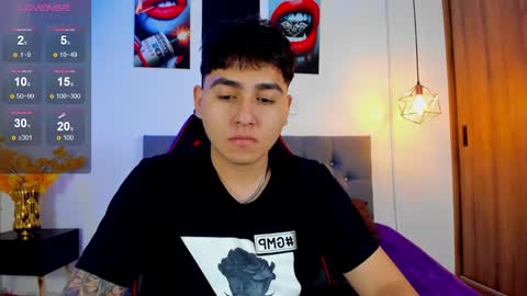 nicolas_james_sc online show from October 21, 2025, 1:34 pm