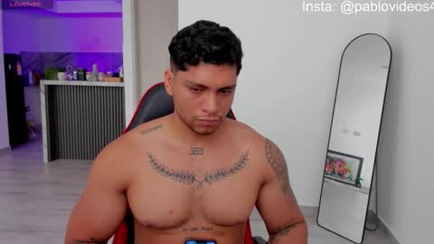 nicolas_montoya online show from October 6, 2025, 3:53 pm