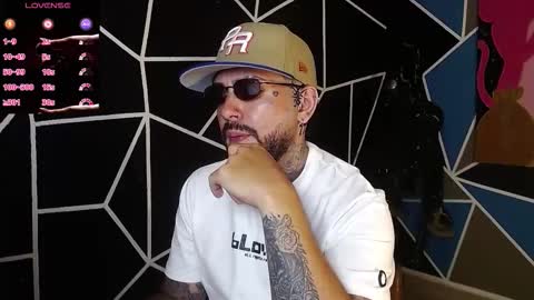 nicolas online show from November 24, 2025, 1:49 am