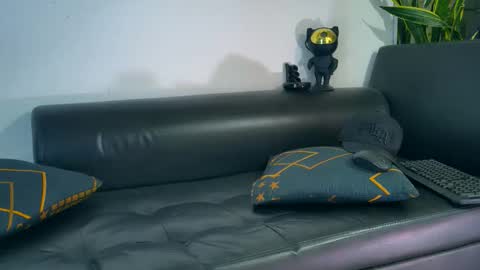 Snapshot of nicolas_veiny chatting on November 12, 2025, 3:01 pm Nicolas online show from November 12, 2025, 3:01 pm