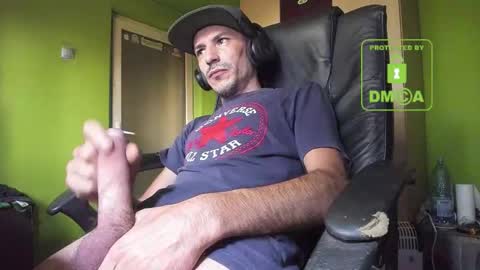 L. Nicolas online show from October 1, 2025, 5:35 am