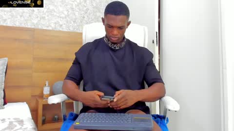 Nicolas online show from December 12, 2024, 12:44 pm