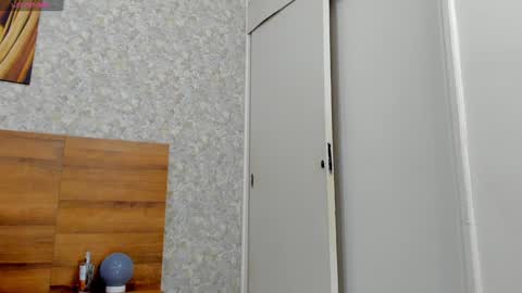 Nicolas online show from December 17, 2024, 4:21 pm