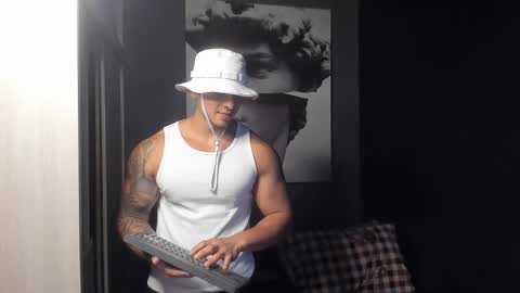 Andres online show from December 16, 2025, 4:56 pm