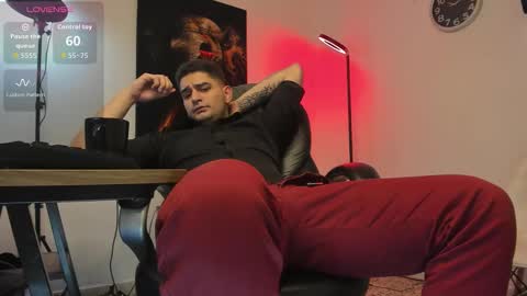 Nicolas Fellener online show from November 7, 2025, 5:07 am