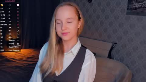 Nicoletta online show from September 24, 2025, 5:27 pm