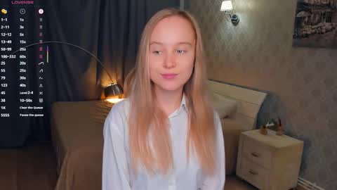 Nicoletta online show from November 8, 2025, 6:07 pm