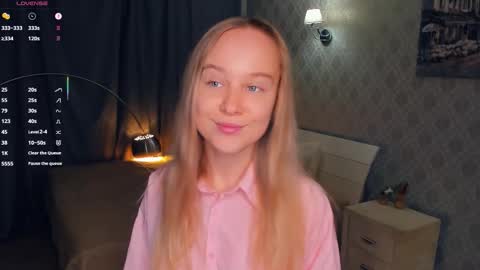 Nicoletta online show from November 16, 2025, 5:07 pm