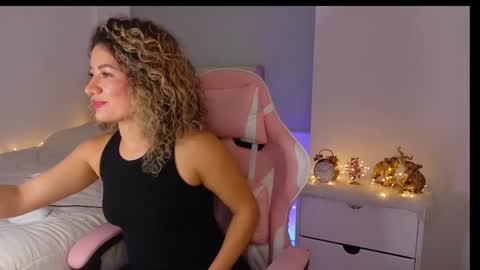 Nicol  online show from March 5, 2026, 1:40 pm