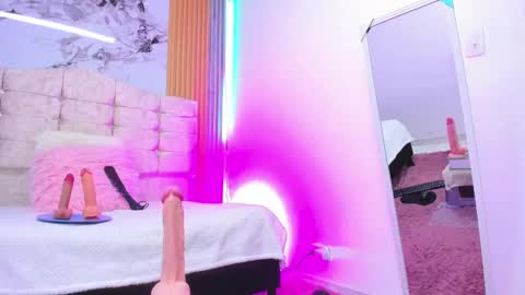 Nicole online show from February 22, 2025, 9:26 pm