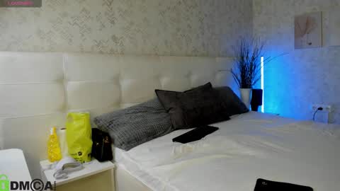 GMT7TueWedThSu 0300am-0900am. Sa 1000am-0400pm online show from October 15, 2025, 8:20 pm