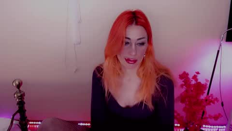 Snapshot of nicole_g0ld_ chatting on December 1, 2024, 6:30 pm Nicole online show from December 1, 2024, 6:30 pm