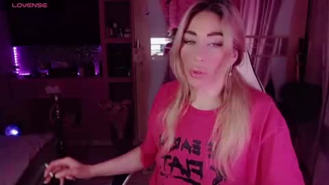 Snapshot of nicole_g0ld_ chatting on June 13, 2026, 11:13 pm Nicole online show from June 13, 2026, 11:13 pm