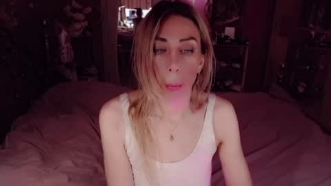 Nicole online show from July 5, 2026, 8:21 am