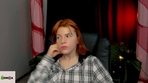 Nicole online show from December 1, 2024, 8:42 pm