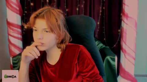 Nicole online show from December 17, 2024, 3:28 am