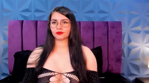 Nicole online show from January 15, 2026, 3:11 am