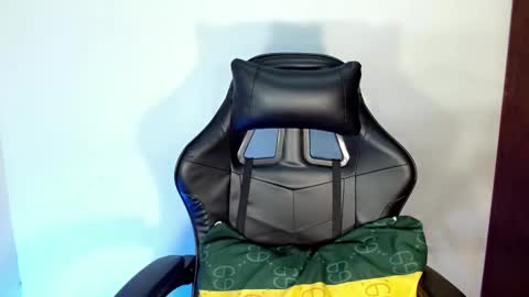 nicole_kiss01 online show from February 6, 2025, 10:15 am