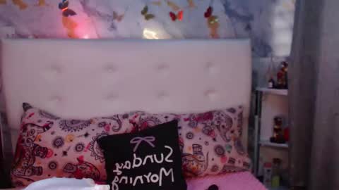 Nicole online show from February 16, 2026, 11:39 am