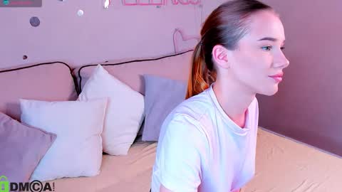 Snapshot of nicole_vasquezz chatting on February 4, 2026, 9:48 am Nicole My schedule for the week 2 GMT 9am-15pm Mo Tu Th Fr online show from February 4, 2026, 9:48 am