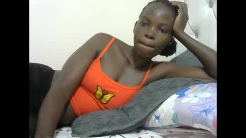 nicoleberry254 online show from September 10, 2025, 12:27 pm