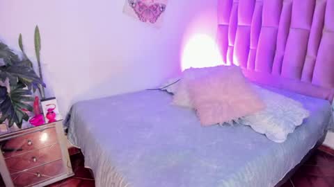Snapshot of nicolebrunett chatting on June 16, 2026, 5:32 am nicol online show from June 16, 2026, 5:32 am