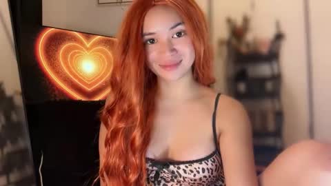 Snapshot of nicolecellini chatting on October 19, 2025, 11:00 am NICOLE online show from October 19, 2025, 11:00 am