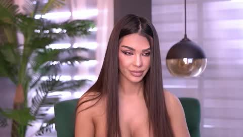 Snapshot of nicoledevin chatting on October 1, 2025, 7:25 am Nicole online show from October 1, 2025, 7:25 am