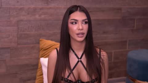 Snapshot of nicoledevin chatting on October 15, 2025, 7:41 am Nicole online show from October 15, 2025, 7:41 am