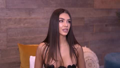 Snapshot of nicoledevin chatting on October 30, 2025, 7:32 am Nicole online show from October 30, 2025, 7:32 am