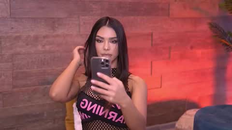 Snapshot of nicoledevin chatting on October 31, 2025, 7:42 am Nicole online show from October 31, 2025, 7:42 am