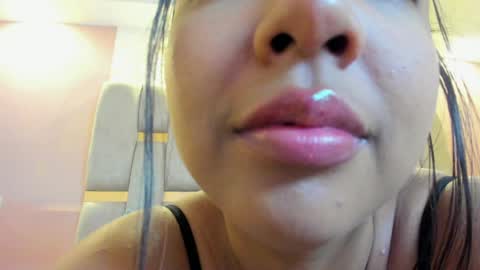 Snapshot of nicolee_fisherr chatting on April 16, 2026, 4:24 am nicolee_fisherr online show from April 16, 2026, 4:24 am