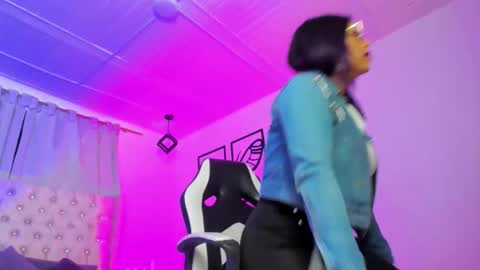 Snapshot of nicolee_millerr chatting on January 10, 2026, 12:40 pm nicolee millerr online show from January 10, 2026, 12:40 pm