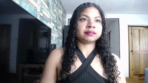 Nicole online show from September 15, 2025, 2:06 pm