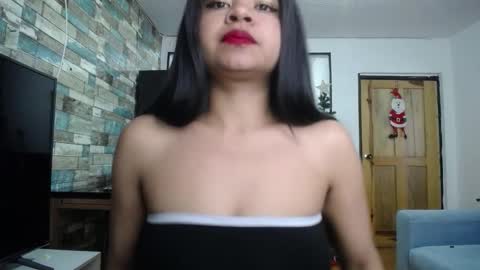 Nicole online show from December 21, 2025, 8:49 pm