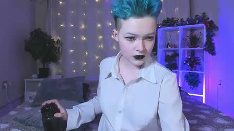 Nicole online show from December 18, 2024, 8:36 pm