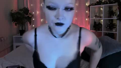 Nicole online show from December 23, 2024, 2:56 am