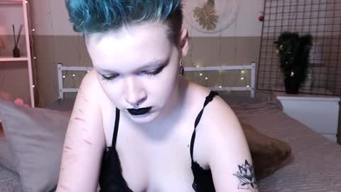 Nicole online show from December 31, 2024, 6:37 am