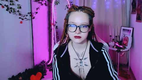 Nicole online show from February 6, 2025, 12:43 am