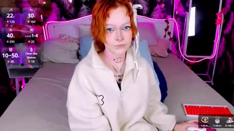 Nicole online show from September 25, 2025, 8:45 pm