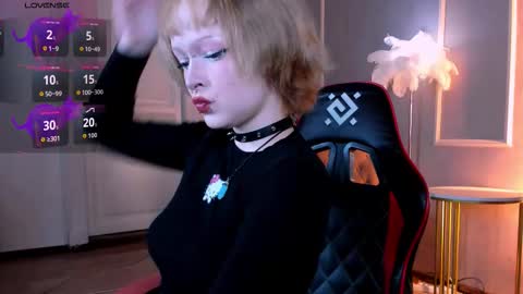 Nicole online show from October 9, 2025, 1:42 pm