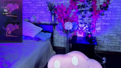 Nicole online show from November 5, 2025, 9:26 pm