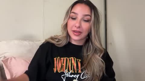 nicolelovesyou444 online show from October 7, 2025, 11:40 am