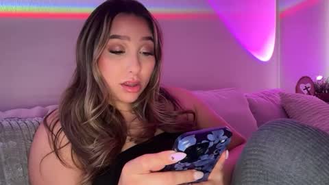 nicolelovesyou444 online show from February 20, 2026, 3:23 pm