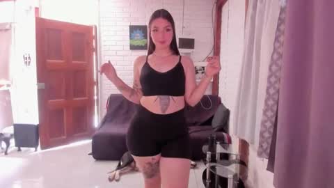 Nicol independent model online show from September 13, 2025, 5:46 pm