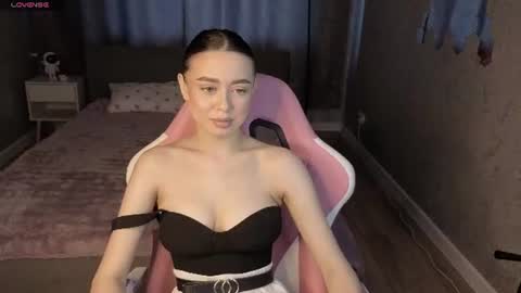 Snapshot of nicolerossss chatting on June 25, 2026, 1:27 am NicoleRossss online show from June 25, 2026, 1:27 am