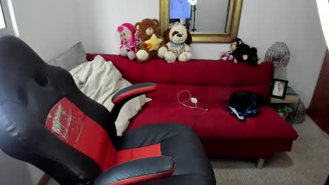 Nicolettcolin  online show from February 18, 2025, 8:58 pm